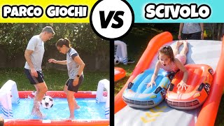 PARCO GIOCHI ACQUATICO vs SCIVOLO COI GOMMONI Sfide Divertenti [upl. by Ahsinwad221]