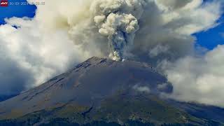 Oct 19 2024 Popocetapetl Volcano Undergoing a Larger Eruption [upl. by Aihsenor]