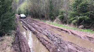 VW Golf Alltrack offroad performance on mud [upl. by Ennyrb]