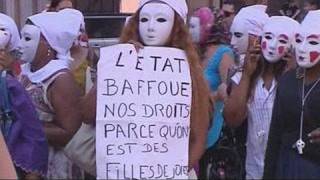 Les prostituées manifestent à Lyon [upl. by Whyte317]