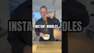 Instant noodles uit een pakje noodles koken jopvanderbijl kantenklaar makkelijkgerecht [upl. by Courtland]