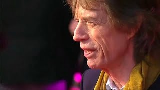 Mick Jagger 77 ans un nouveau titre le chanteur des Rolling Stones en duo avec Dave Grohl [upl. by Nosyk]