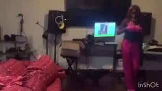 Azealia Banks dancing and singing Scheibe by Lady Gaga [upl. by Ule608]