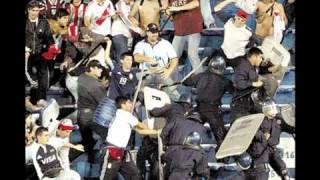 argentina vs hooligans ingleses cara a cara 2014 [upl. by Ynaitirb599]