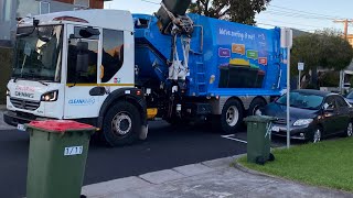 Quick video of SL01631 Hobsons bay Garbage [upl. by Lenneuq345]