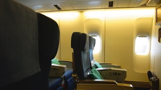 Heres why plane seats dont match up with windows [upl. by Kit912]