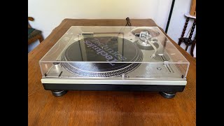 Tornamesa Technics SL1200MK5 Silver06 EN VENTA [upl. by Ennayr]