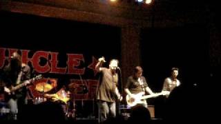 Uncle Kracker  Sittin At A Bar Bartender Song Live [upl. by Attennaj]