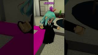 Mi jefe quiere que sea su novia shorts roblox historiasderoblox [upl. by Nahtanaj465]