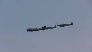 Aircraft Restoration Company D Day formation at Airbourne 170824 [upl. by Nitsid]