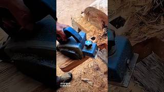 Old carpenter uses electric planer to process log tenon [upl. by Mainis647]