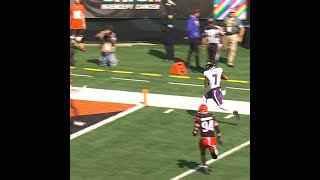 Rashod Bateman catches for a 16yard Touchdown vs Cincinnati Bengals [upl. by Gaul]