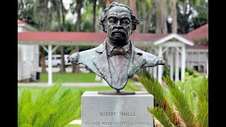 Un buste érigé en mémoire de lAfroAméricain Robert Smalls [upl. by Nomahs]