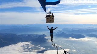 Slackliner balancieren in atemberaubendem Weltrekord zwischen Heißluftballons in 2500 Metern Höhe [upl. by Eseuqram956]