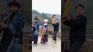 Even in such a cold day I can’t resist the passion of dancing Lusheng Guizhou Beautiful Recommend [upl. by Toile]