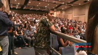 Tiago Leifert participa de palestra na Uninove [upl. by Lledroc]