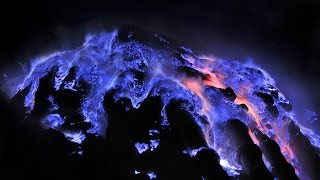 Ijen el volcán de lava azul en Indonesia [upl. by Zerdna]