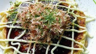 Video receta Como preparar okonomiyaki o pizza japonesa  How to Make Okonomiyaki [upl. by Oswal]