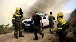 Los bomberos luchan contra las llamas en un nuevo fuego en Verín Ourense [upl. by Othilia]