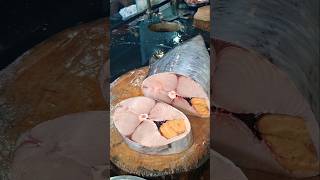 fishcutting skills video kingfish surmai quarter fry pice cut indin sea food short [upl. by Nahtaneoj542]