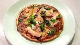 BBQ CHICKEN PIZZA RECIPE [upl. by Antoinetta673]