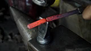 Forjando Remaches  Forging Rivets [upl. by Iseabal]