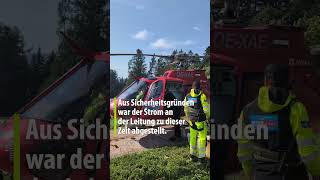 Spezialhubschrauber bei Arbeiten an Hochspannungsleitung im Einsatz [upl. by Olette847]