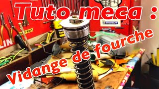 TUTO MECA  vidange de Fourche projet 85 [upl. by Ahsiekrats]