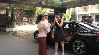 Traditional Thai Welcome at Mandarin Oriental Bangkok [upl. by Emelda8]