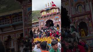 badrinath viralvideo sukoon travel mountains trendingshorts temple ytshorts 🙏🙏❣️ [upl. by Nailliw]