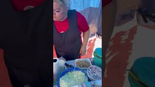 Preparando tacos dorados con carne shorts [upl. by Osyth]