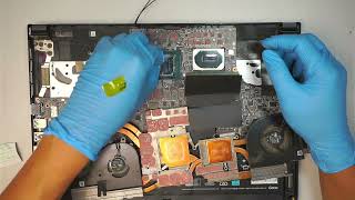 MSI GS66 Overheating Apply New Thermal Paste [upl. by Anawot]