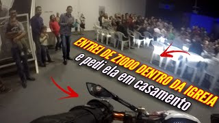 PEDIDO DE CASAMENTO SURPRESA  ENTREI DE Z1000 SO O CANO NA IGREJA [upl. by Grantland]