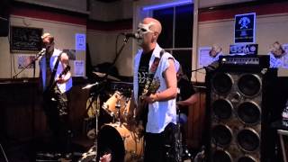 Dead Like Zombies Gig  The Stranglers  No More Heroes Cover [upl. by Netta]