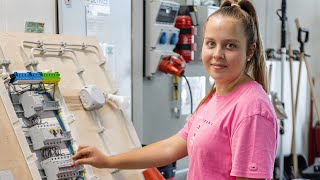 Ausbildung als Elektronikerin für Energie und Gebäudetechnik [upl. by Ehgit]