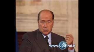 Berlusconi Mussolini non ha mai ammazzato nessuno [upl. by Romonda]