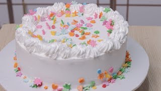 The easiest way to decorate a cake using whipped cream [upl. by Retsevel821]