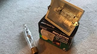 300w Halogen Floodlight unboxing and 400w Metalarc [upl. by Abagael807]