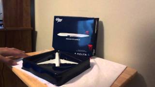 Gemini Jets Delta Airlines B777200LR Unboxing [upl. by Rooker229]