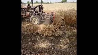 ट्रैक्टर से फसल काटने वाली मशीन tractor se fasal kaatne wali machine Crop harvesting with tractor [upl. by Gleason886]