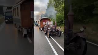 Lanz Bulldog mit Wohnwagen Schnellgang Historisch Festival Panningen 2022 Tractorshow Fire tractor [upl. by Demmahum]