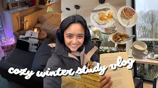 cozy winter study vlog ❄️⛄️☕️🥞📚 étudier dans un café examen livres early morning [upl. by Latsyrcal]