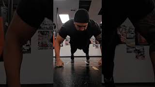 Boxing knuckle conditioning pushups boxing  heavyweight knuckleconditioning training [upl. by Haimirej792]