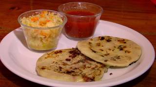 All You Can Eat de pupusas en El Salvador [upl. by Lindsy]