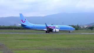 JetAirFly Boeing 7378K5 OOJAF  Landing in Firenze Peretola HD [upl. by Arvonio]