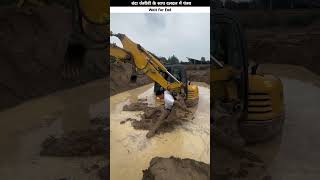 The guy got stuck in the swamp with the JCB [upl. by Atiluj]