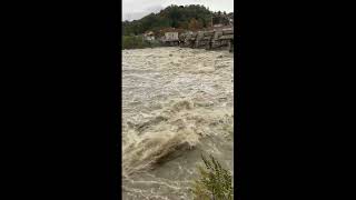 Maltempo la piena del fiume Po a San Mauro Torinese immagini impressionanti [upl. by Einreb]