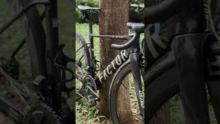 Factor Ostro VAM 20 x Black Inc 4858 Wheelset [upl. by Esilehc]