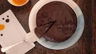 TARTA SACHER  SACHERTORTE  Receta Esponjosa y muy fácil [upl. by Smiga]