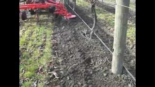 Inter vine cultivator Boisselet Vitifruit Equipment [upl. by Sivrahc]